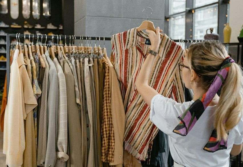 Jelang Bulan Ramadhan, Penjualan Baju Lebaran Melonjak