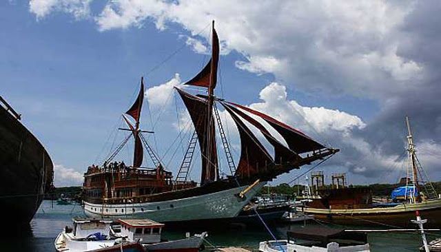 Kapal Pinisi Warisan Budaya Takbenda