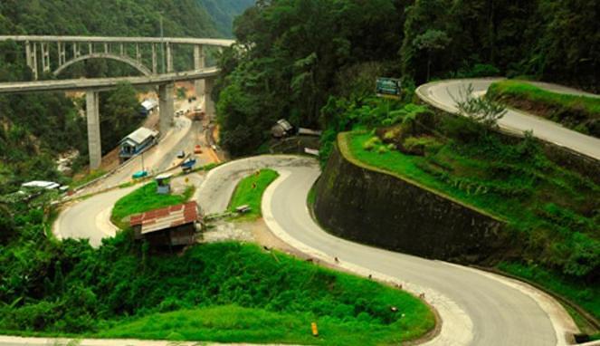 JALAN RAYA TERUNIK DI INDONESIA