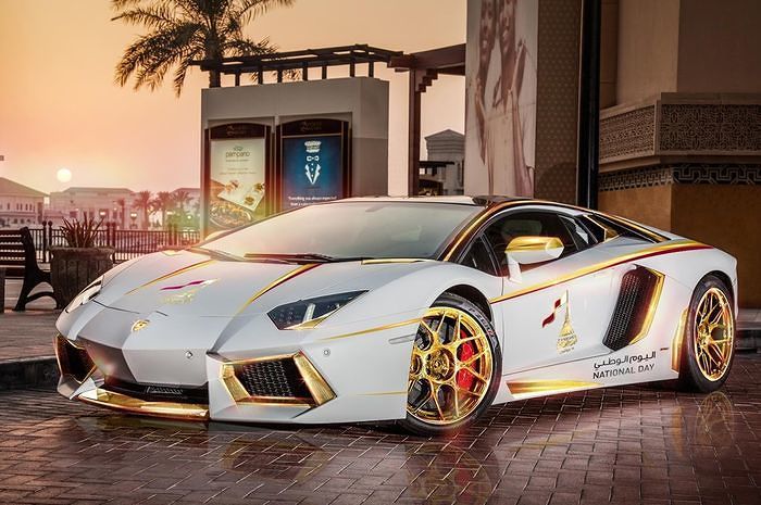 Kemewahan Lamborghini Berlapis Emas