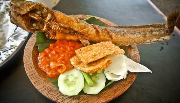 Tempat Makan Lalapan Enak di Malang
