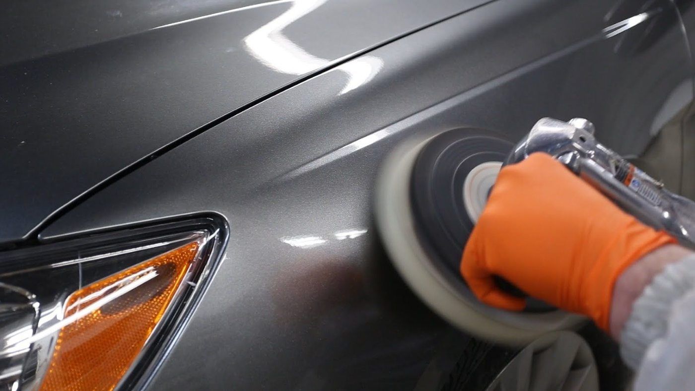 Membandingkan Poles Mobil Regular vs Ceramic Coating Pada Mobil