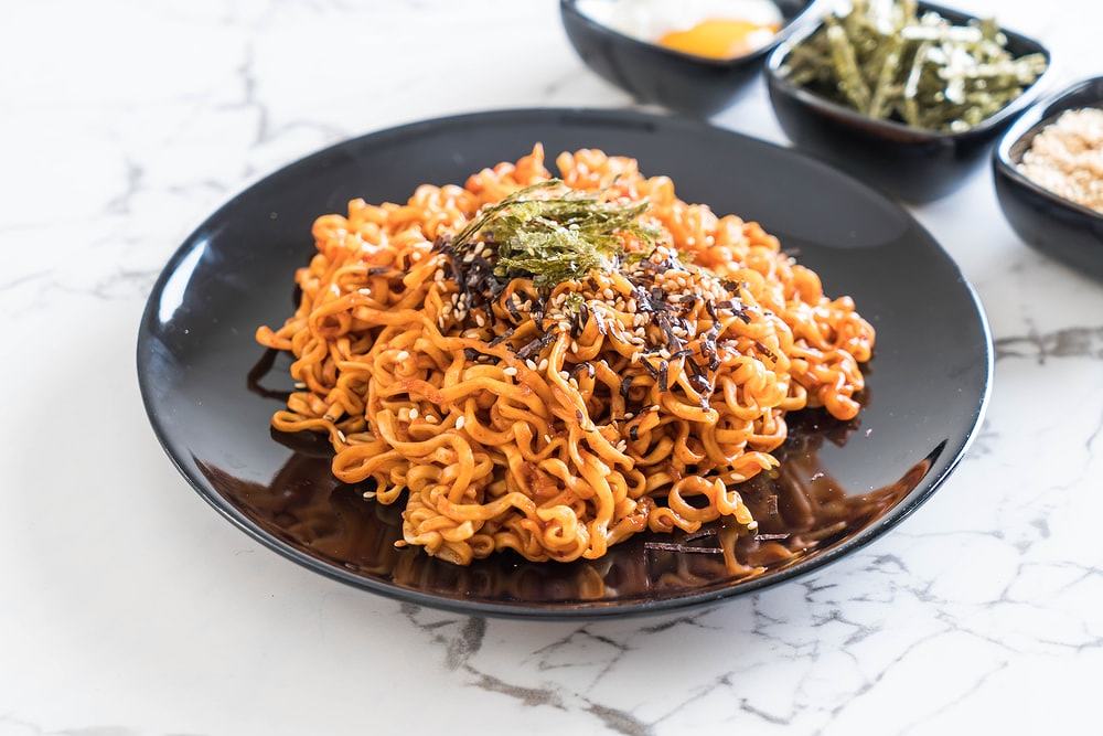 Mie Instan Terpedas dan Terenak di Dunia