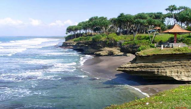 Pantai Batu Karas Tempat Sempurna Untuk Berselancar