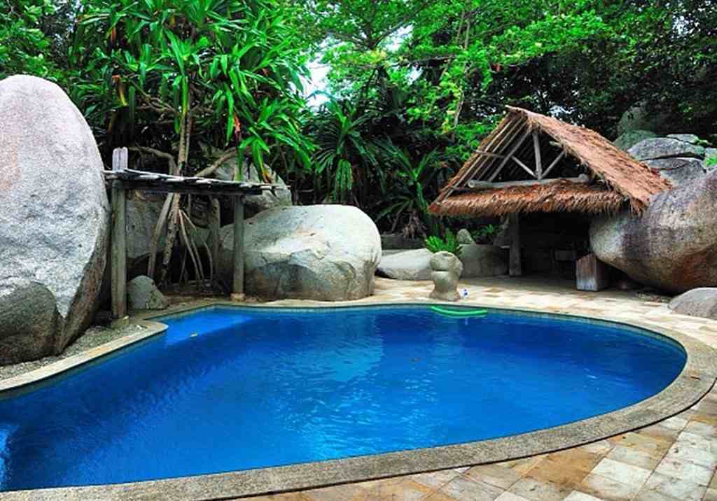 Menikmati Kesunyian Alam Tropis di Private Resort Pulau Pangkil, Bintan