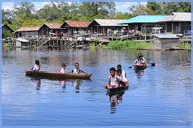 Anak-Anak Air di Sungai Kapuas