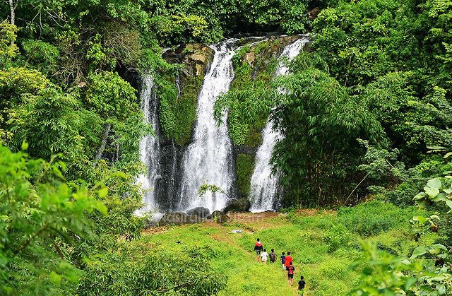Air Terjun Dung Paso Batealit Jepara yang Tersembunyi di antara Tebing