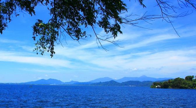 Indahnya Danau Tondano yang wajib di kunjungi