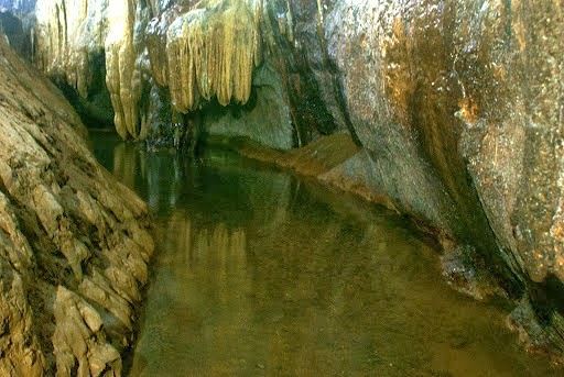 Keindahan Bawah Tanah Goa Seplawan