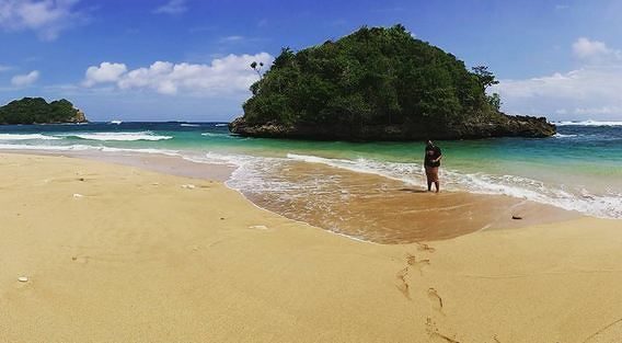 Pantai Kedung Celeng