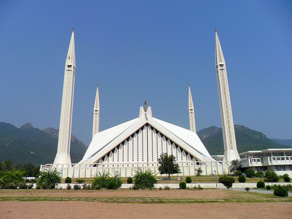 TEMPAT IBADAH PALING MENAKJUBKAN