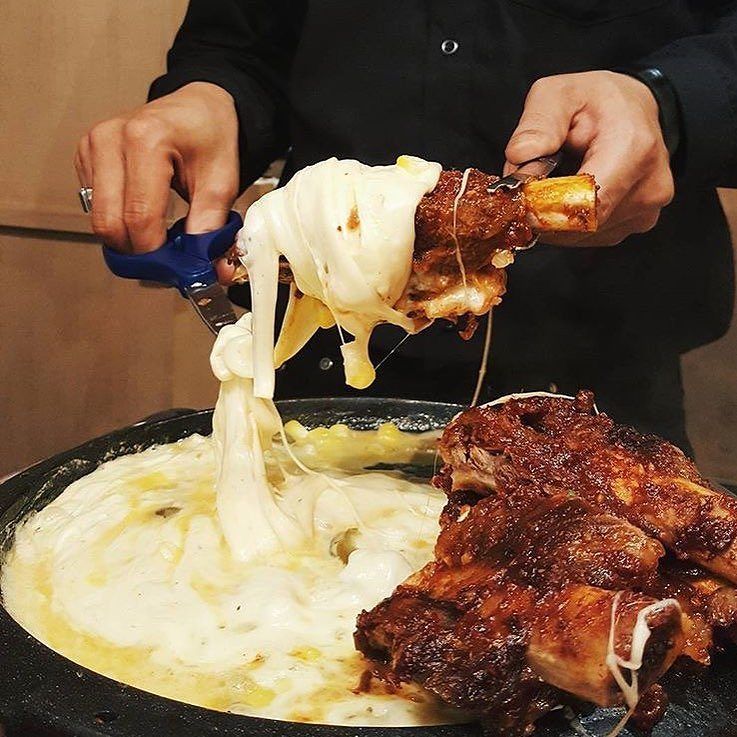 Makanan Serba Melted Ini Lagi Hits Banget