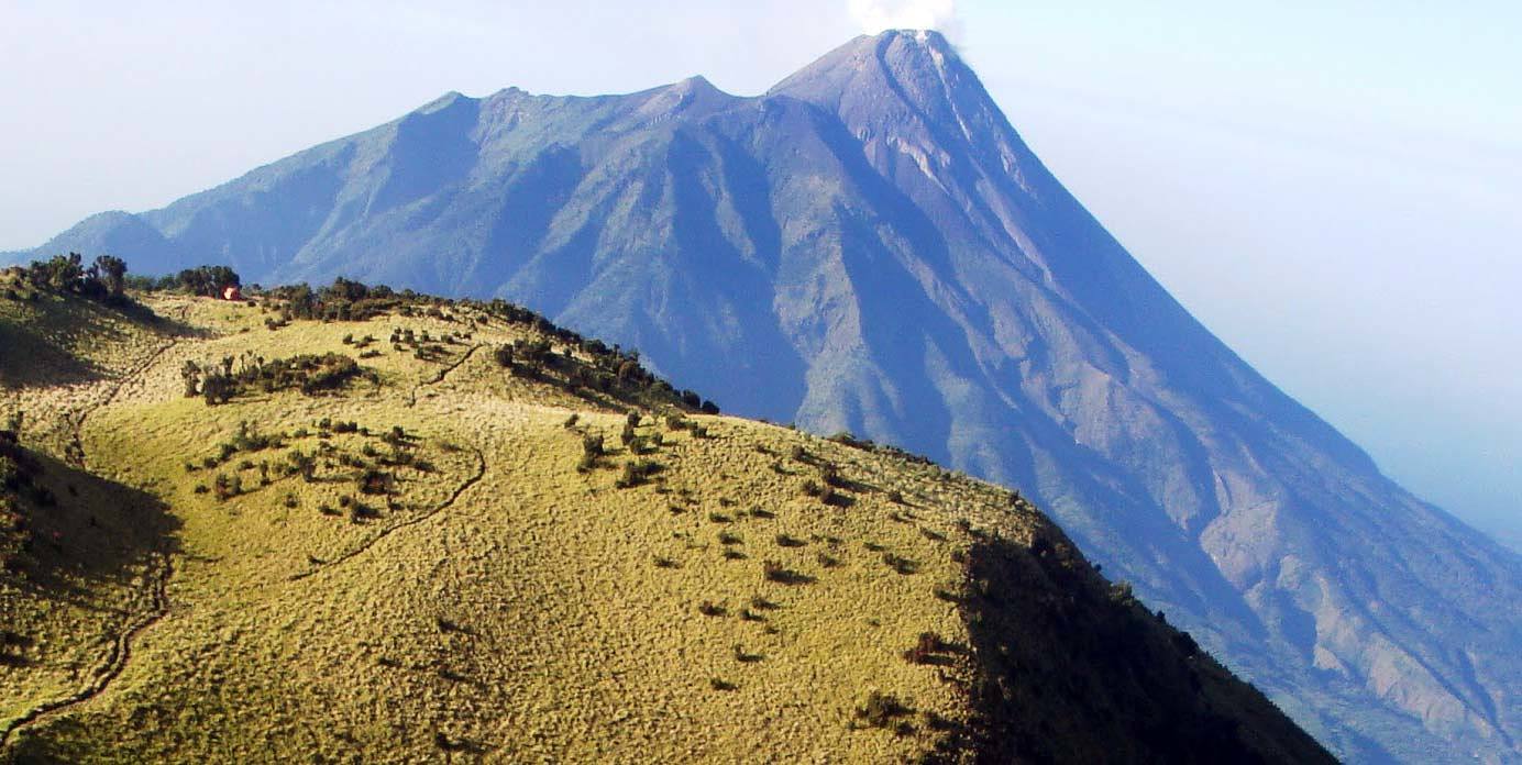 Bukit Plawangan Kaliurang, Wisata Jelajah Perbukitan Di Lereng Merapi