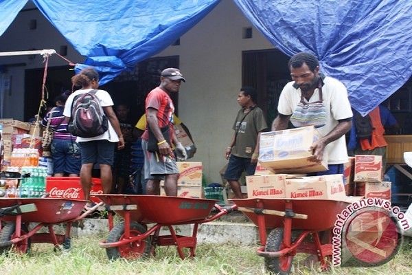 Warga Desa yang Setiap Hari Belanja ke Luar Negeri