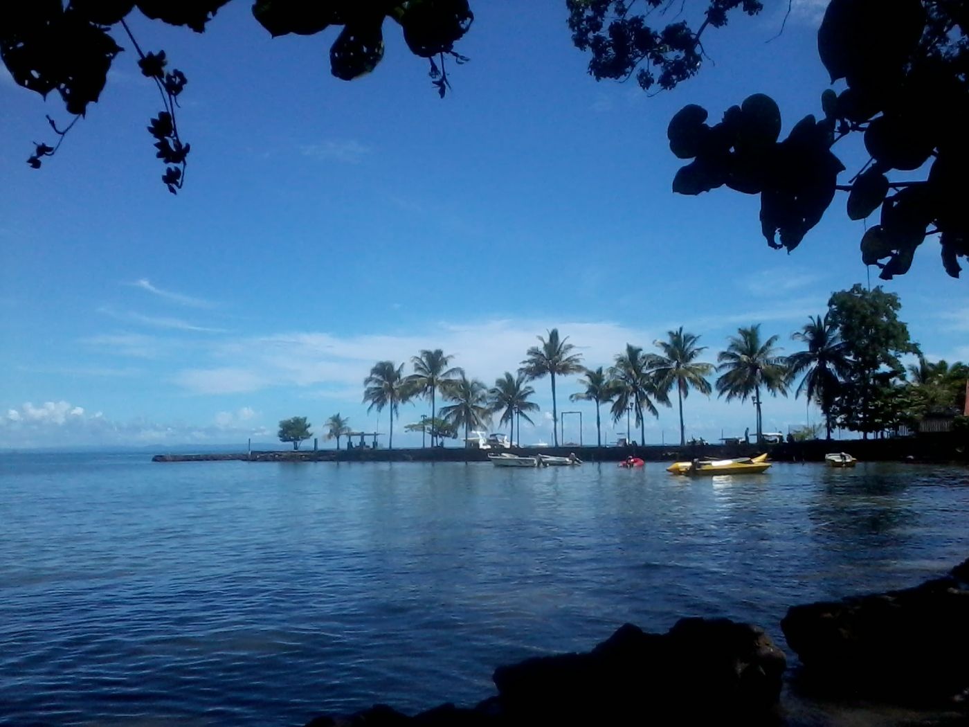 PANTAI CARITA