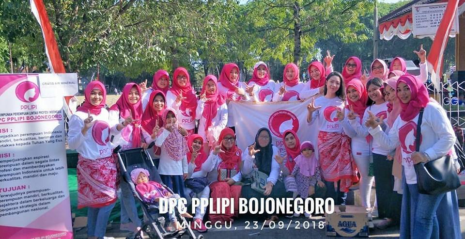 DPC Bojonegoro Perkenalkan PPLIPI Sekaligus Bagi Air Mineral Secara Gratis di CFD
