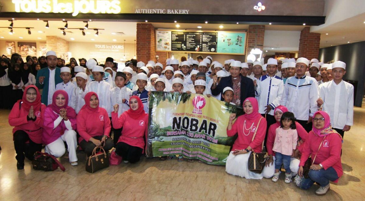 DPW PPLIPI Jabar Ajak 150 Anak Yatim Nobar Guru Ngaji