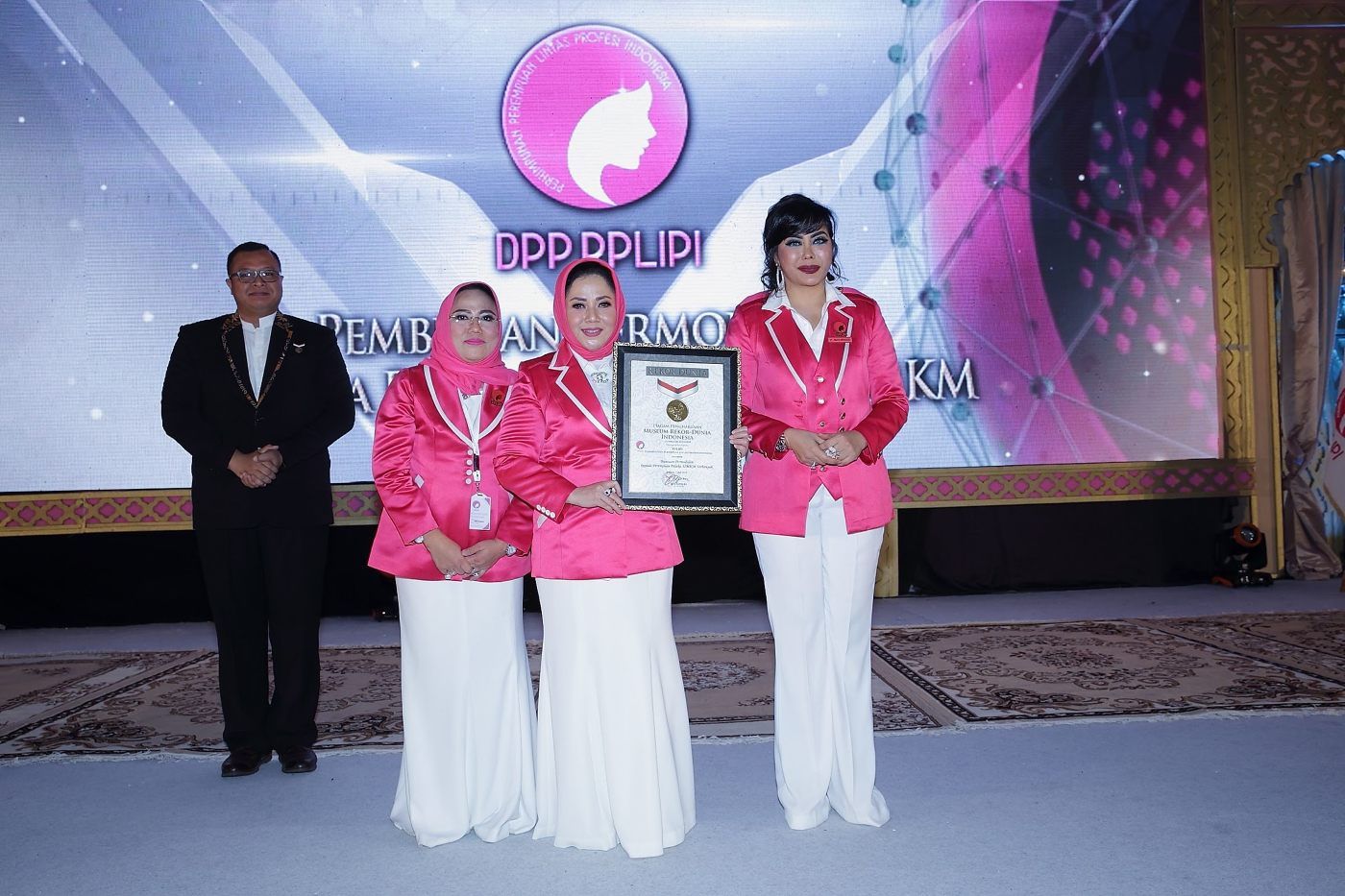 PPLIPI Pecahkan Rekor Beri Bantuan Modal 5600 Pelaku UMKM