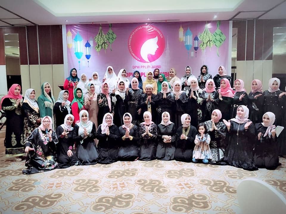 DPW PPLIPI Jambi Beri Bantuan Permodalan UMKM dan Buka Puasa Bersama