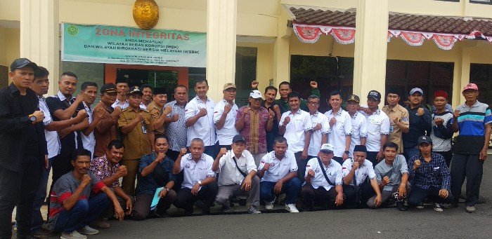 img-1575375065.jpg