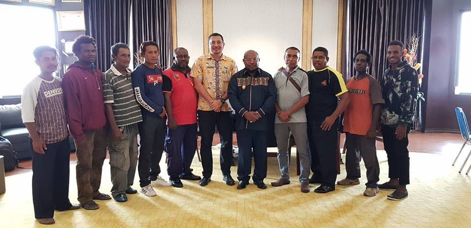13 Tim Persimer Dapat Bantuan Uang Tunai dari Bupati Freddy
