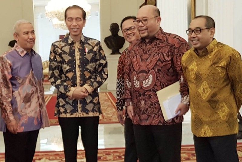 Minta Masukan Pengembang, Presiden Jokowi Targetkan Pembangunan 1,25 Juta Rumah  Sumber: https://setkab.go.id/minta-masukan-pengembang-presiden-jokowi-targetkan-pembangunan-125-juta-rumah/