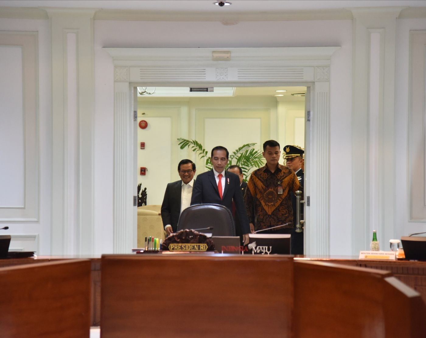 Hadirkan Kenyamanan, Presiden Jokowi Minta TNI, Polri dan BIN Bersinergi Amankan Natal dan Tahun Baru 2020