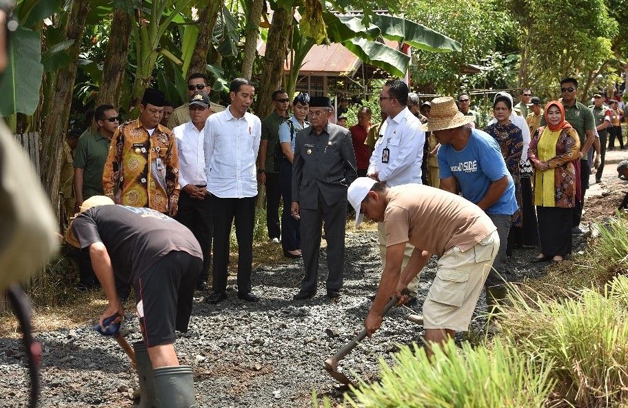 Presiden Jokowi Berharap Program Padat Karya Tunai Tingkatkan Daya Beli Masyarakat