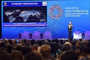 Presiden Jokowi: “Regulasi Internet Harus Hati-hati”