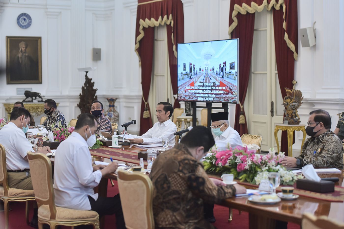Presiden Minta Ada Percepatan Pembangunan Jalan Tol Trans Sumatra dan Cisumdawu