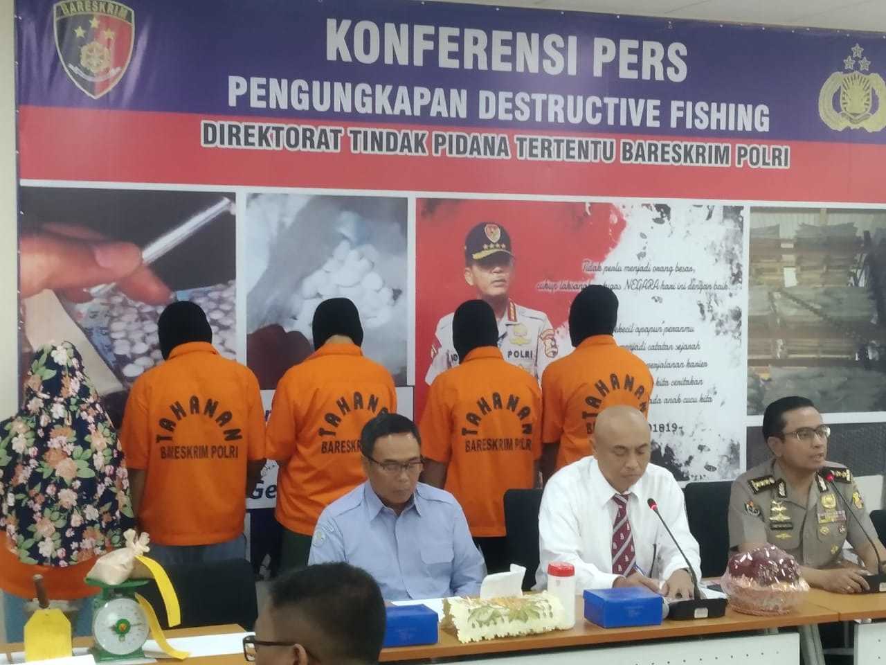 Bareskrim Tangkap Pemasok Bahan Bom Ikan di Makassar