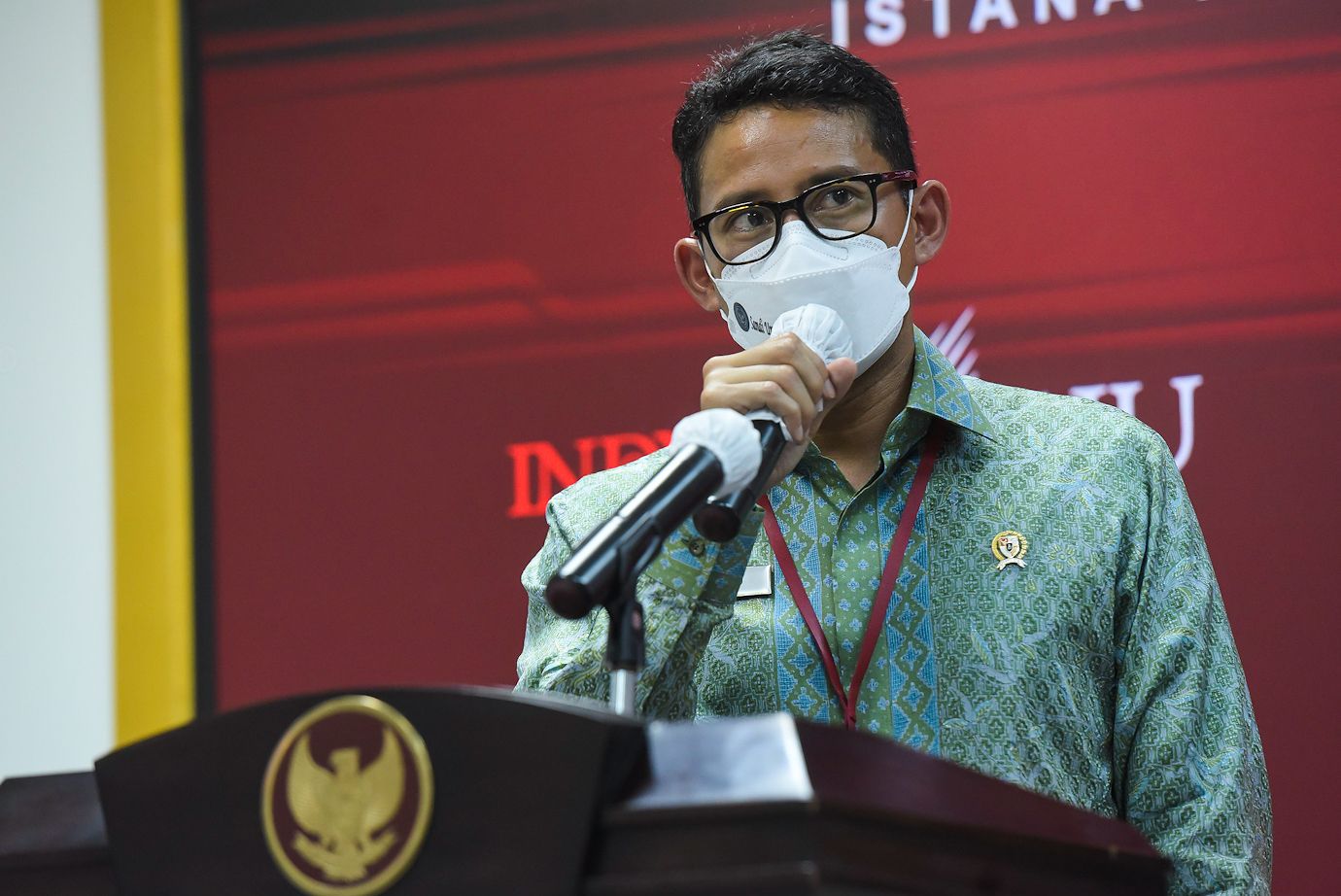 Minat ke Indonesia Tinggi, Menparekraf Optimistis Target Kunjungan Wisman Tercapai