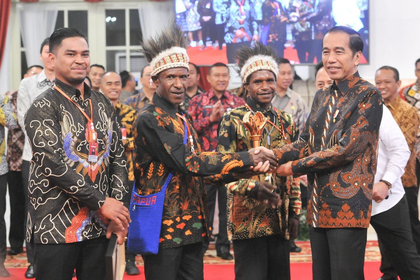 Silaturahmi Pemenang Lomba “Gapura Cinta Negeri”, Presiden Jokowi: Sudah Pernah Naik MRT?