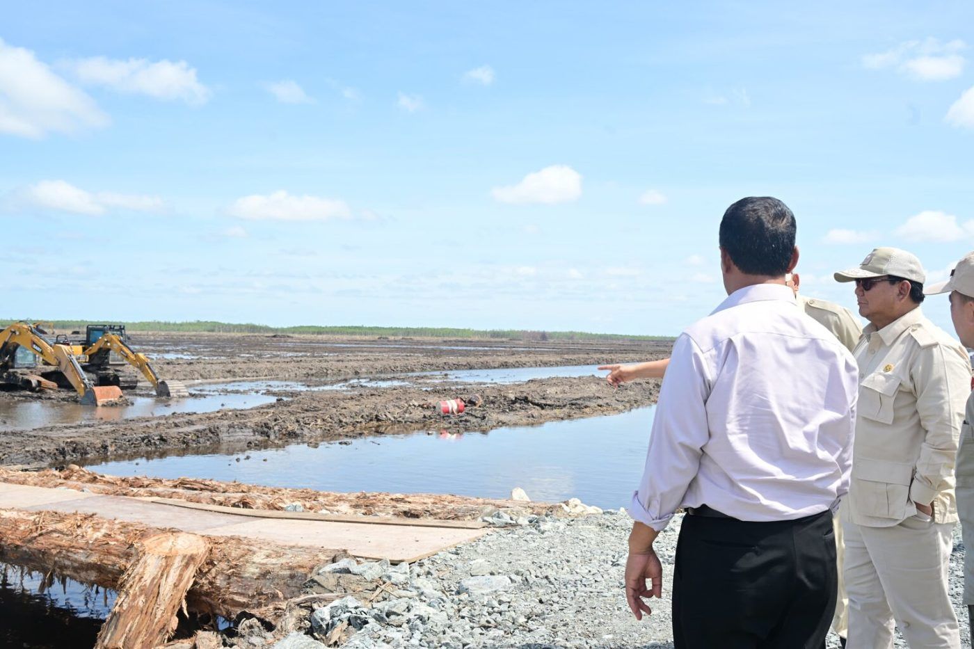 Presiden Prabowo Tinjau Infrastruktur Areal Lumbung Pangan di Wanam, Merauke 