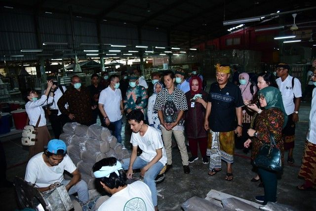 Nilai Seni Kerajian Keramik Jenggala Bali Tak Kalah dengan Keramik Impor 23-12-2019 / KOMISI VI