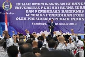 Presiden Jokowi: “Tak Ada Penghentian Tunjangan Bagi Guru”