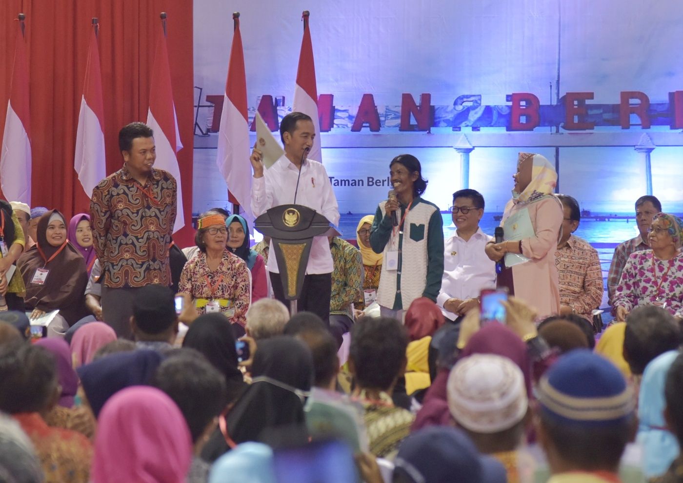 Ingatkan Masyarakat, Presiden Jokowi: Kalau Pinjam di Bank Dihitung Betul Bisa Mengangsur Tidak 