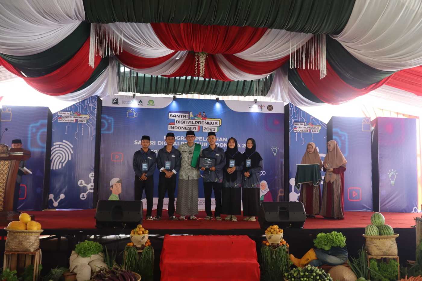 Pondok Pesantren Al-Muhajirin 3 Raih Juara 1 Terbaik Santri Digitalpreneur Indonesia 2023 