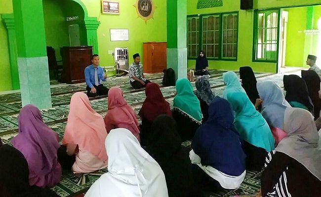 Edukasi Dunia Kerja Bersama Magistra Utama Tegal