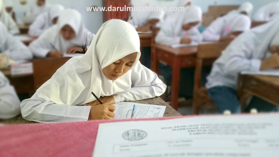 Santri Dituntut Serius Hadapi Ujian PTS