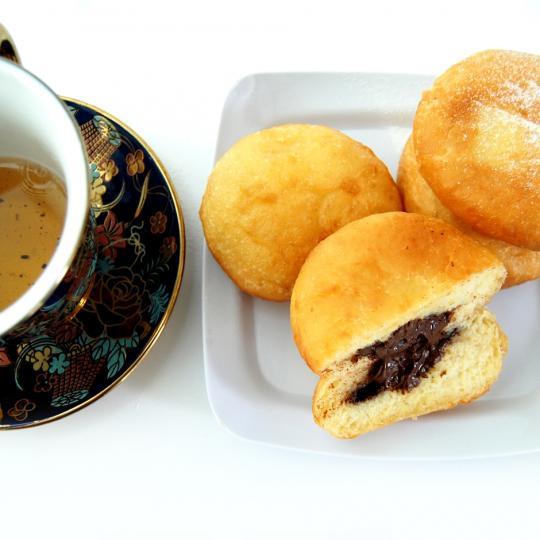 Donat Haqy isi Selai Coklat