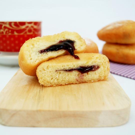 Donat Haqy isi Selai Bluberry