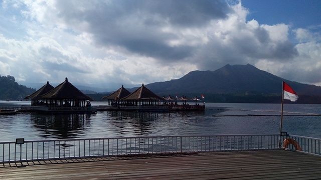 Paduan wisata kuliner dan alam danau batur yang hits dan instagramable