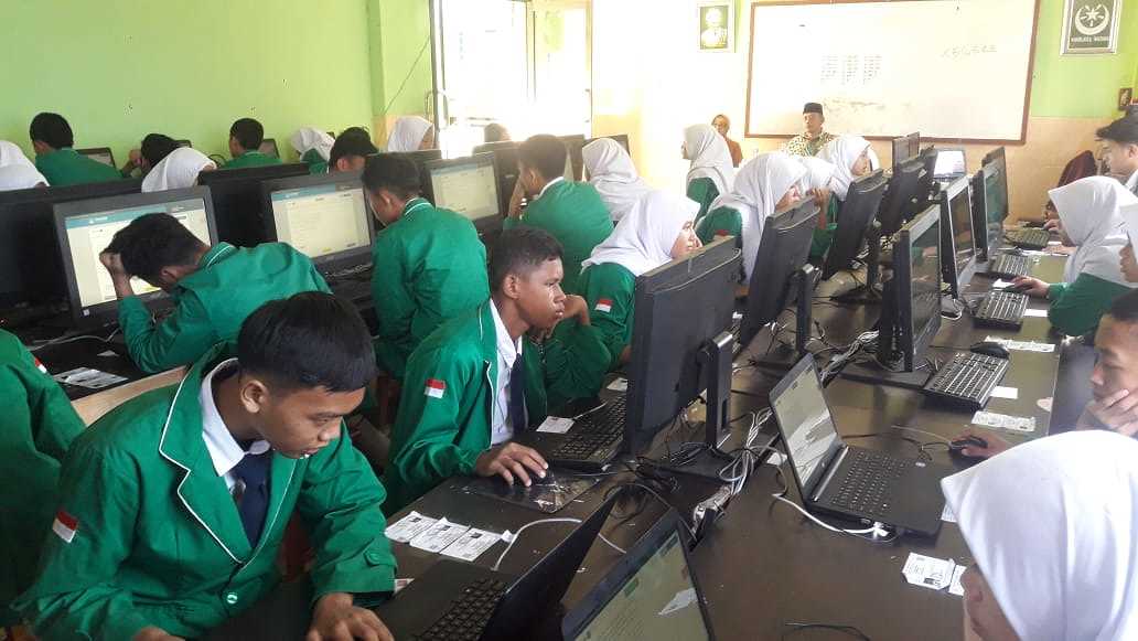 PELAKSANAAN UNBK SMP NAHDLATUL WATHAN JAKARTA