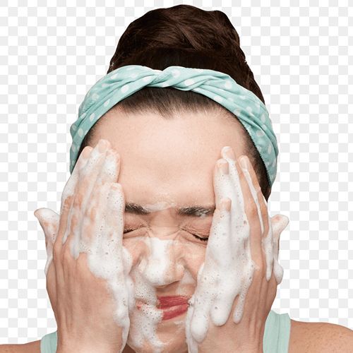 Bersihkan Sisa Make Up dengan Sekali Usap