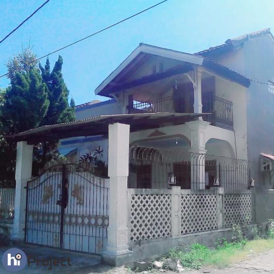 Rumah 2 Lantai di Montong R048