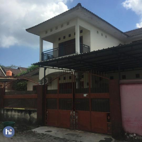 Rumah 2 lantai di Ampenan Mataram R104