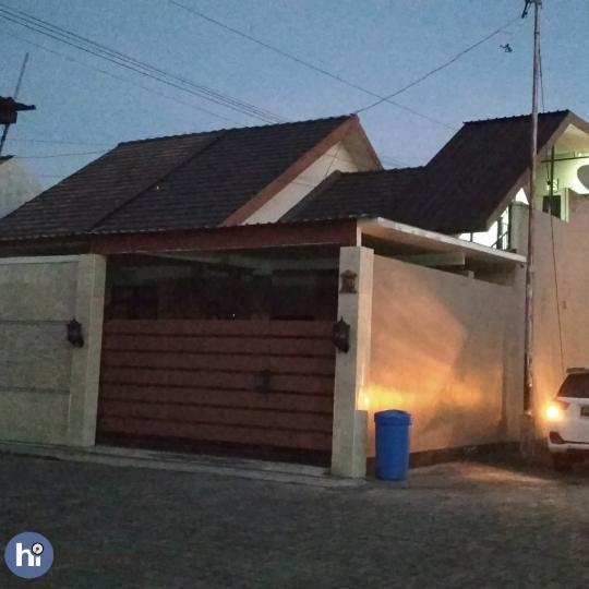 Rumah 2 lantai dalam perumahan Ampenan R085