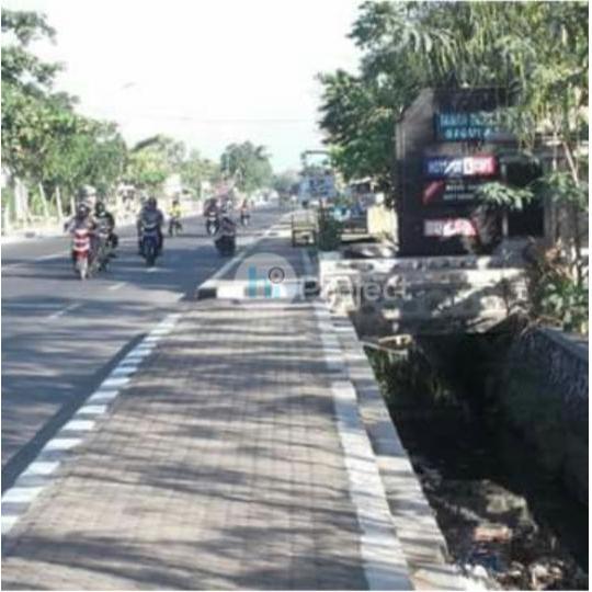 25 Are tanah di jalan utama T102