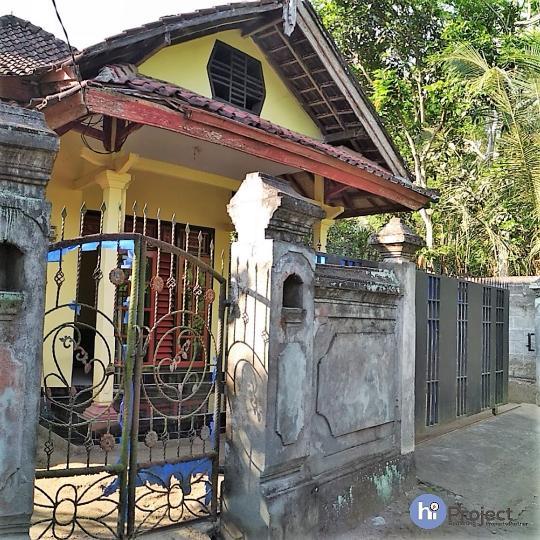Rumah 2 are di lingkungan Bali R057